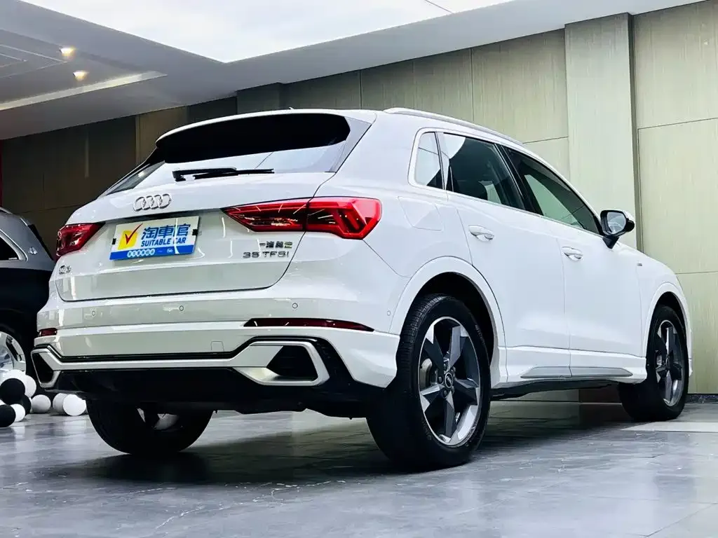Audi Q3 — фото 10
