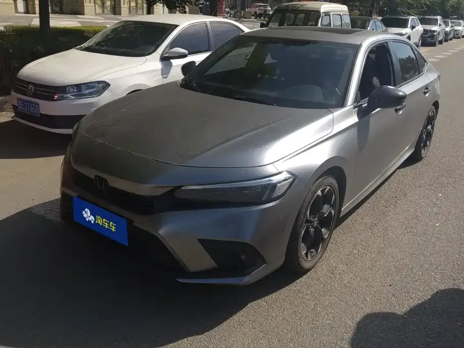 Honda Civic — фото 1