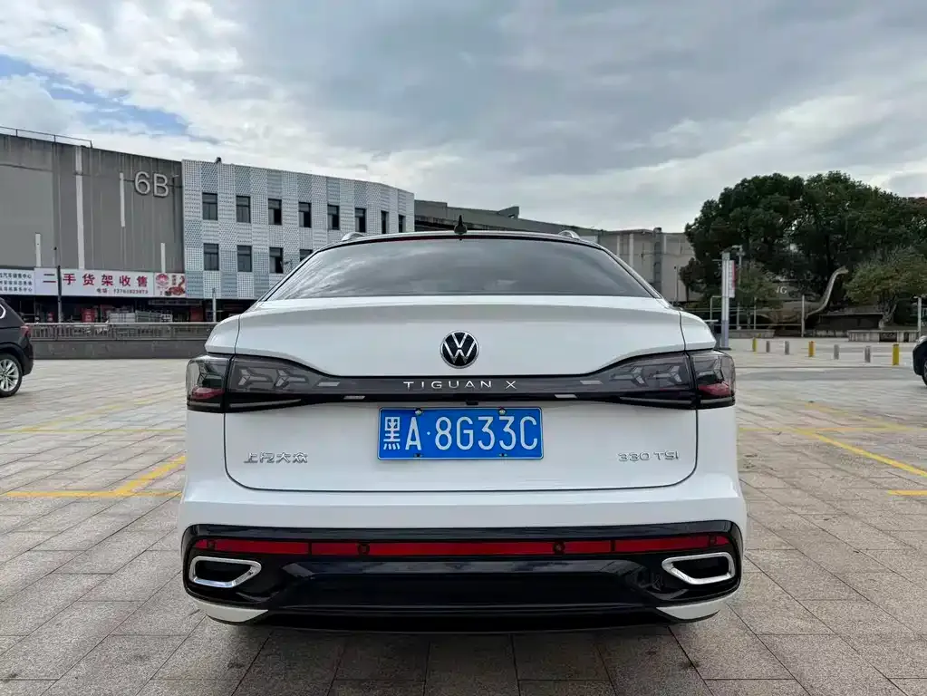 Volkswagen Tiguan X — фото 9