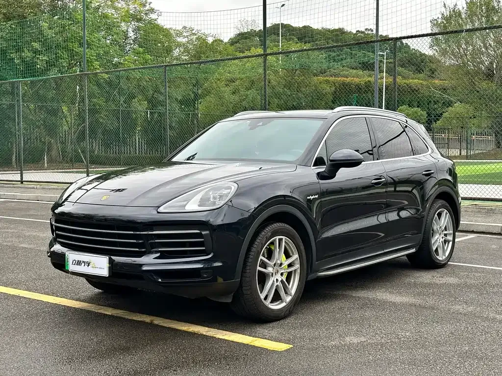Porsche Cayenne Hybrid — фото 1