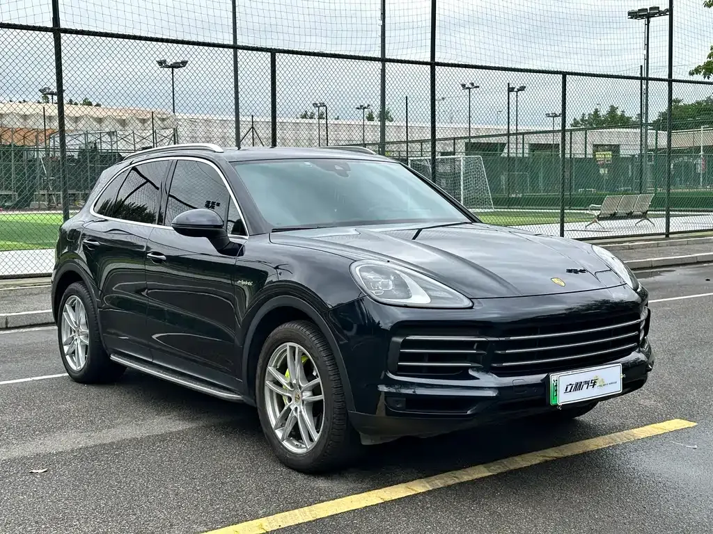Porsche Cayenne Hybrid — фото 6
