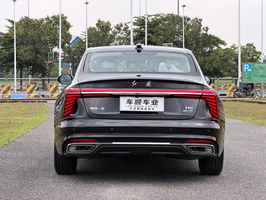 Hongqi H5 — фото 3