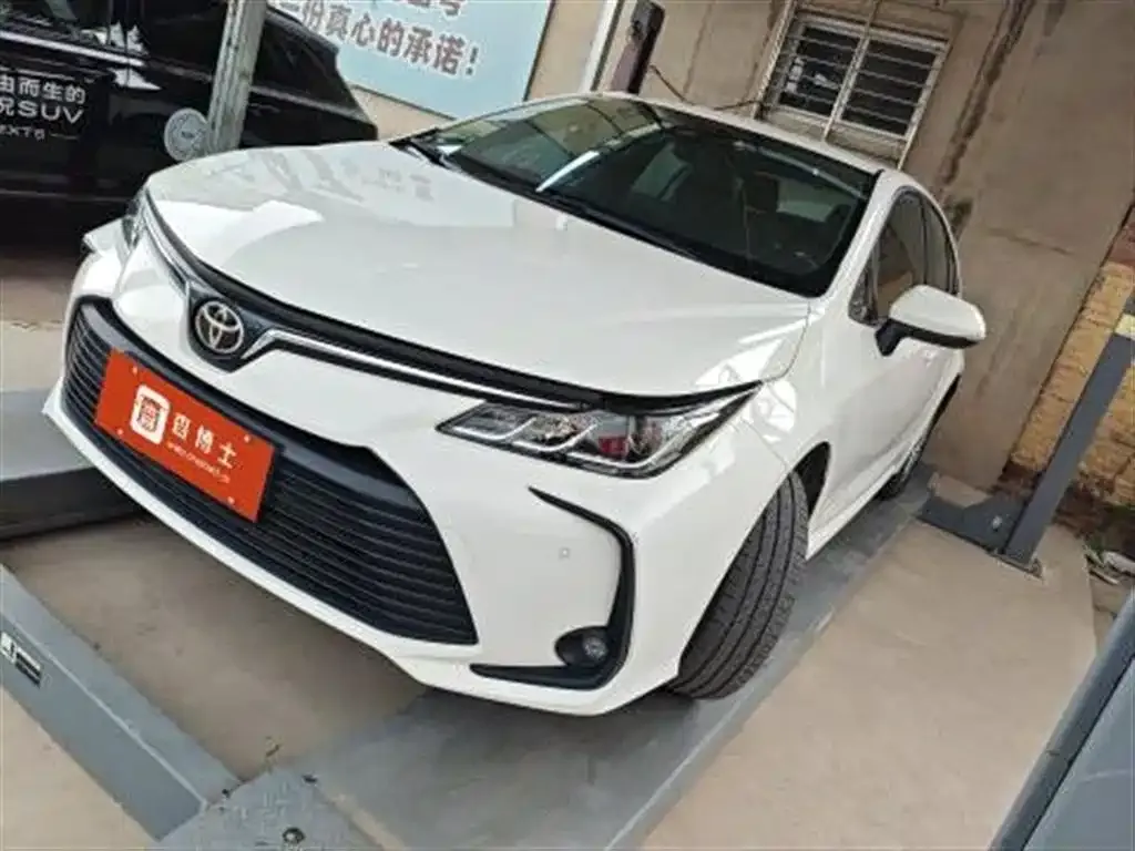 Toyota Corolla — фото 1
