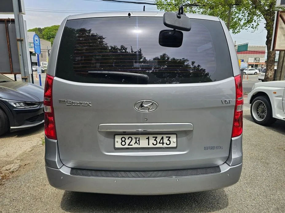Hyundai Starex — фото 10