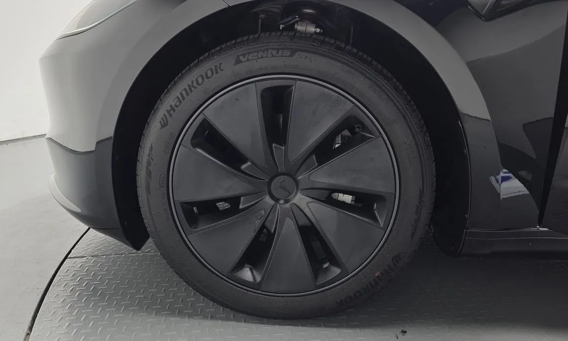 Tesla Model 3 — фото 4