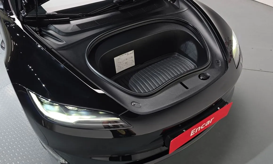 Tesla Model 3 — фото 10