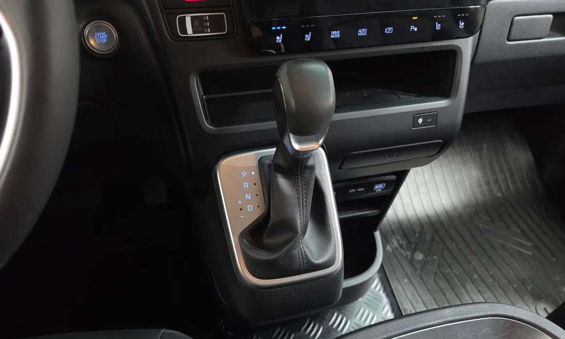 Hyundai Staria — фото 2
