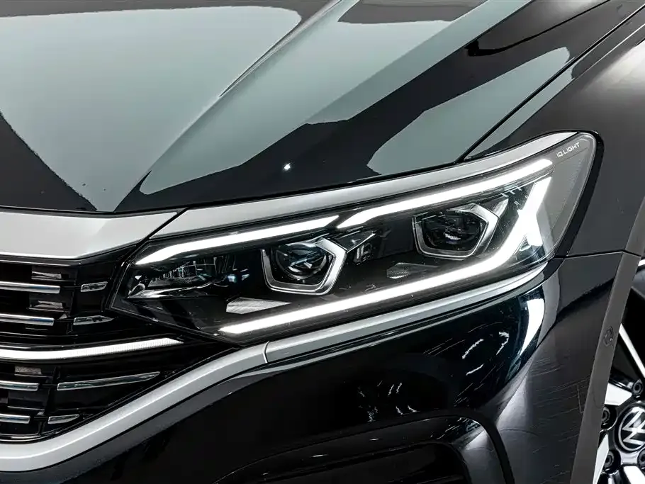 Volkswagen Passat — фото 10