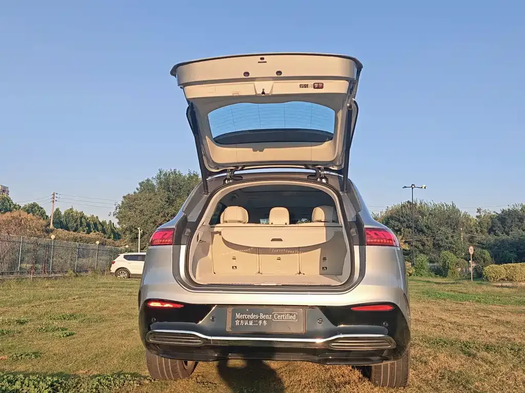 Mercedes-Benz EQS SUV — фото 5