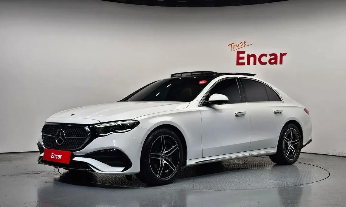 Mercedes-Benz E-Class — фото 1
