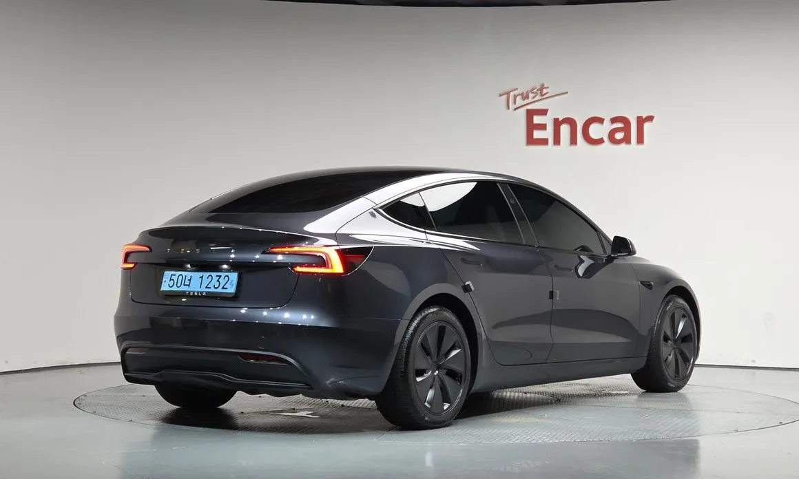 Tesla Model 3 — фото 6
