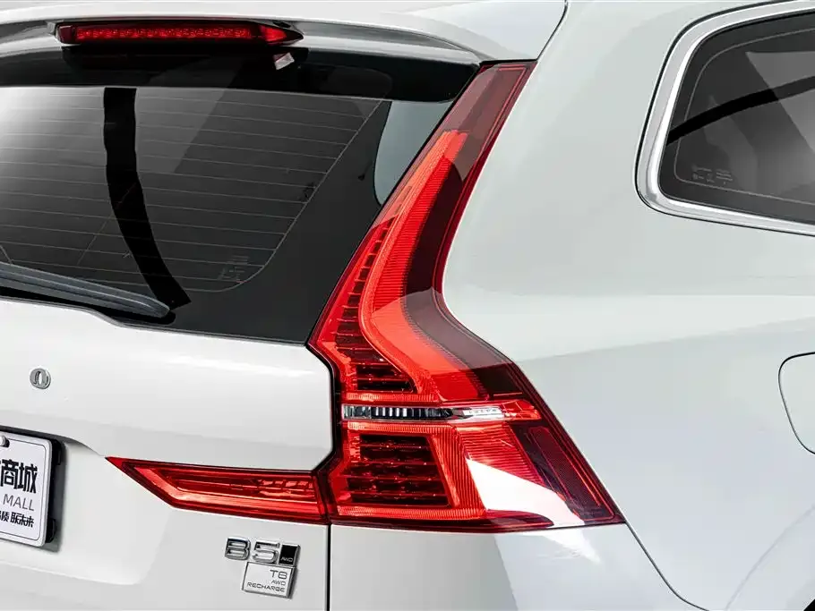 Volvo XC60 — фото 7
