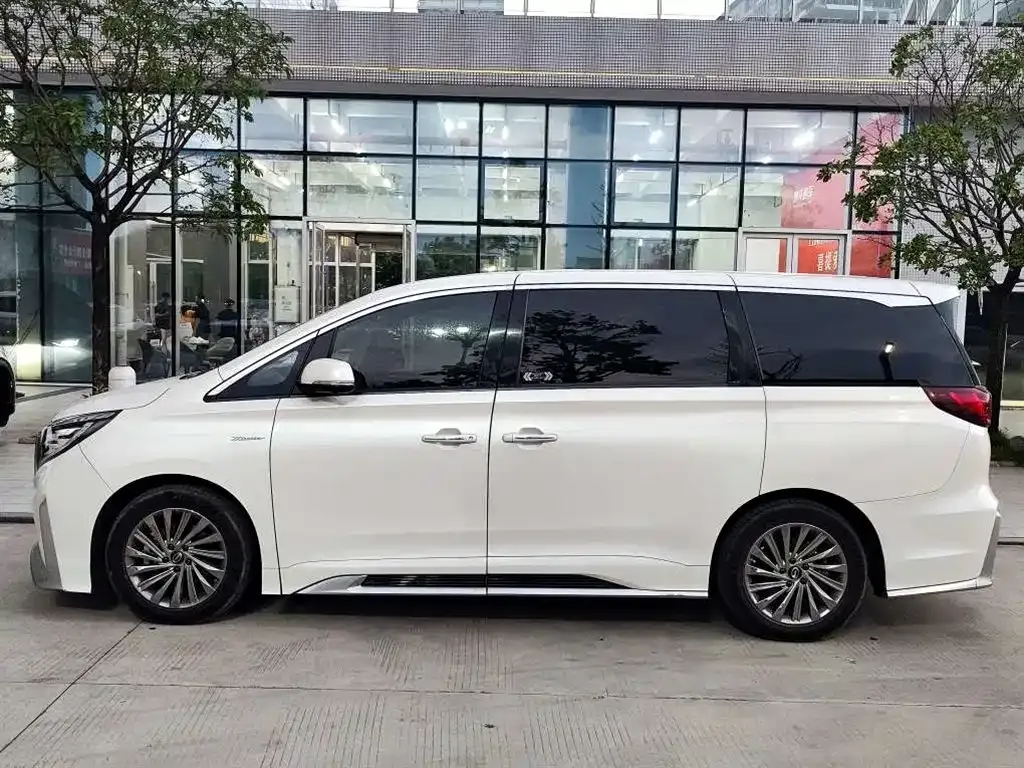 GAC Motor Trumpchi M8 — фото 9