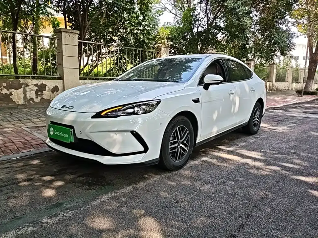 BYD Seal 05 DM-i — фото 7