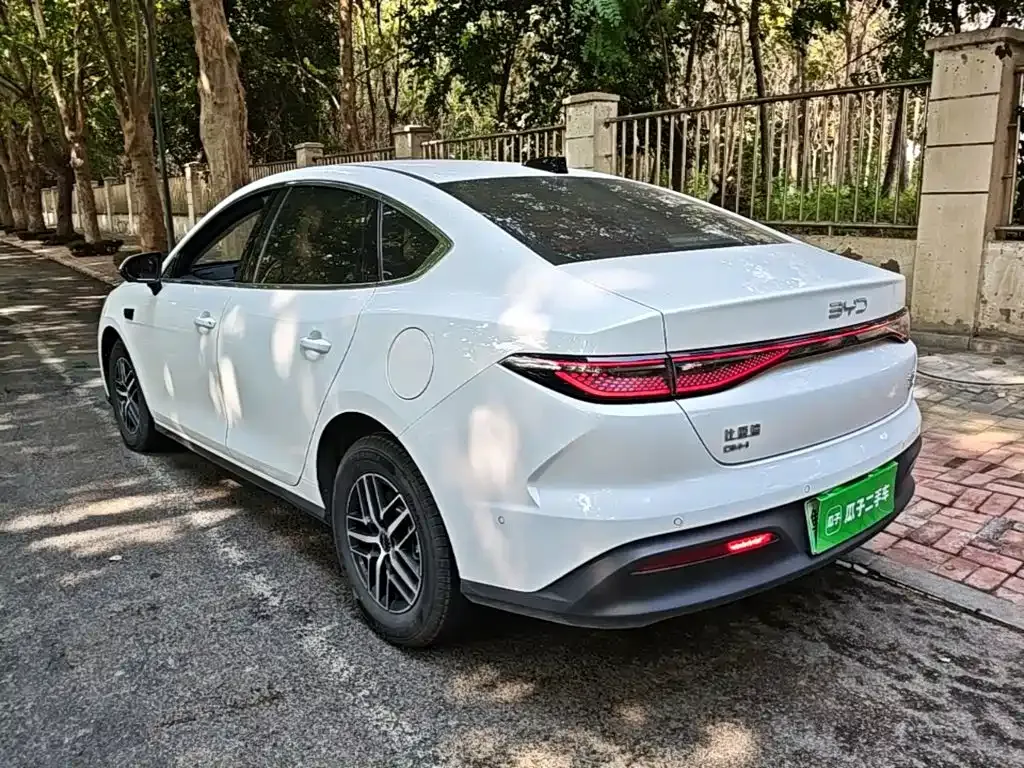 BYD Seal 05 DM-i — фото 4