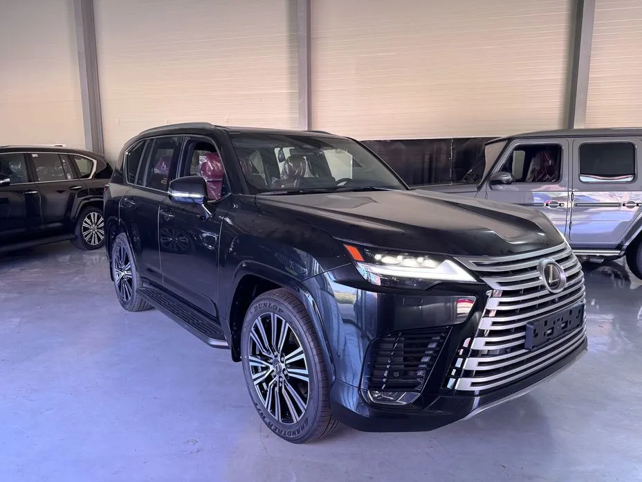 Lexus LX — фото 1