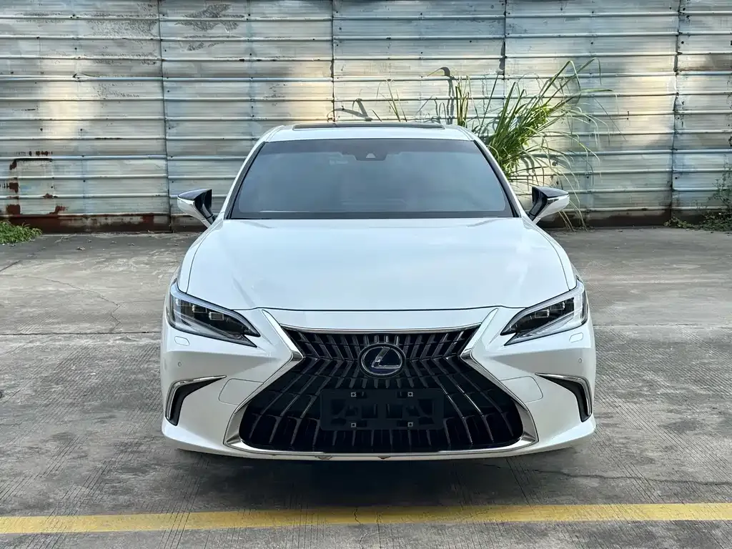 Lexus ES — фото 6