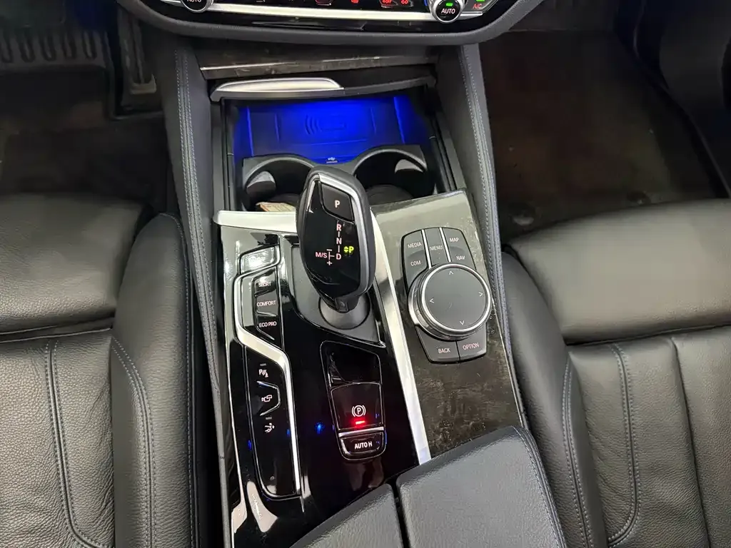 BMW 6 Series GT — фото 9