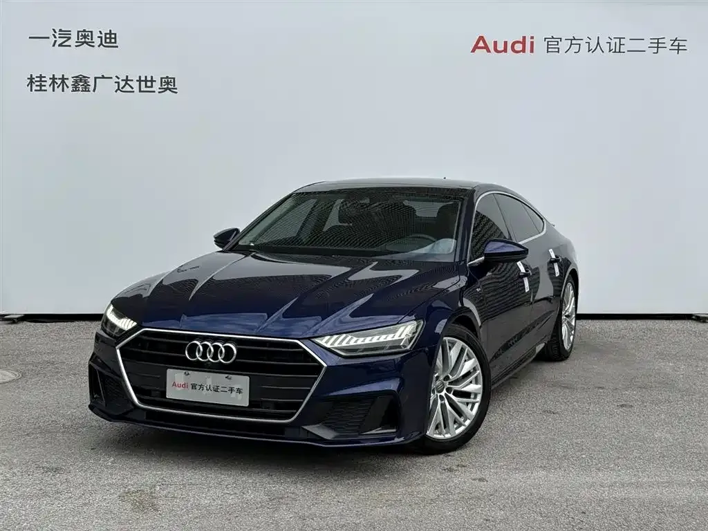 Audi A7 — фото 1