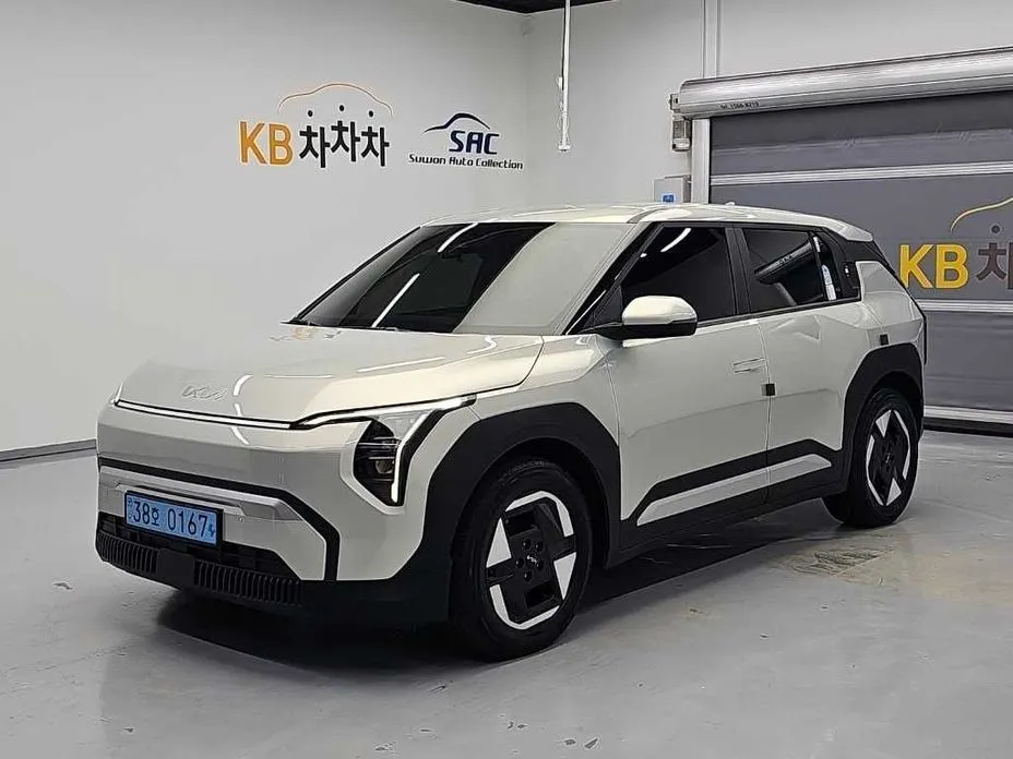 Kia EV3 — фото 1