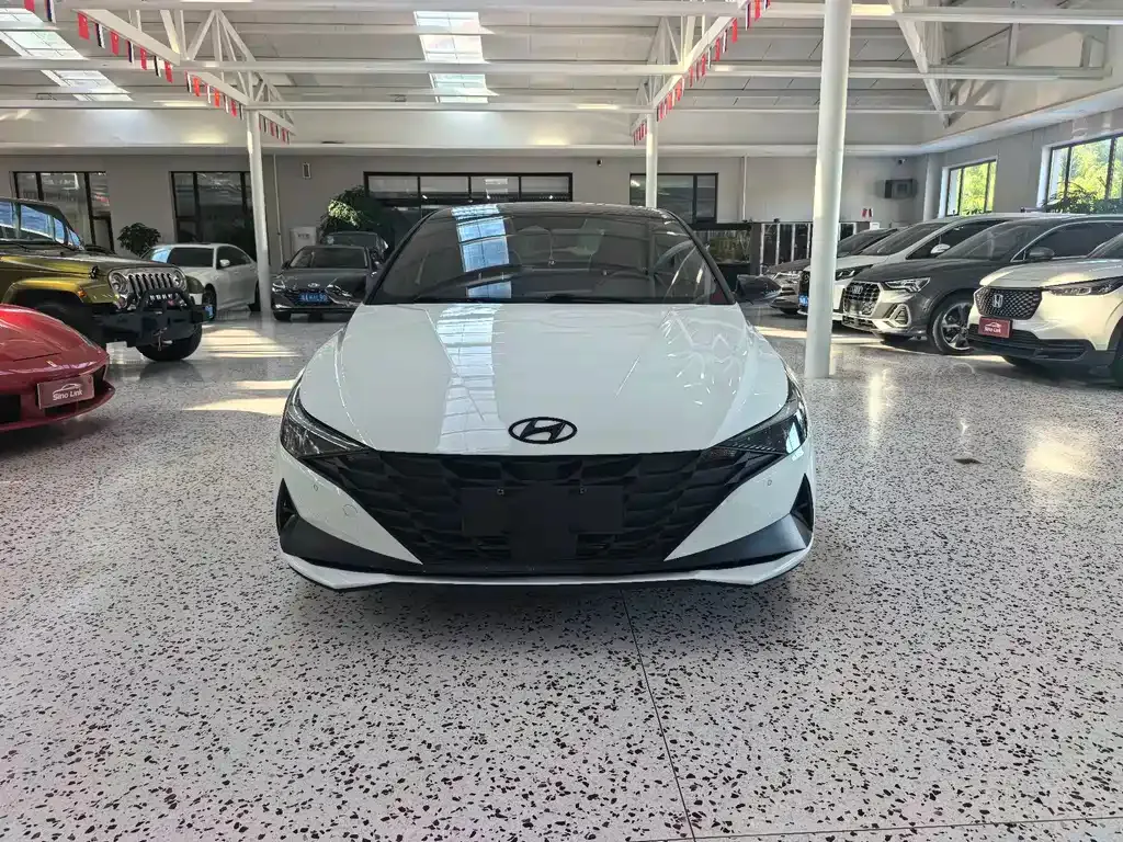 Hyundai Elantra — фото 8