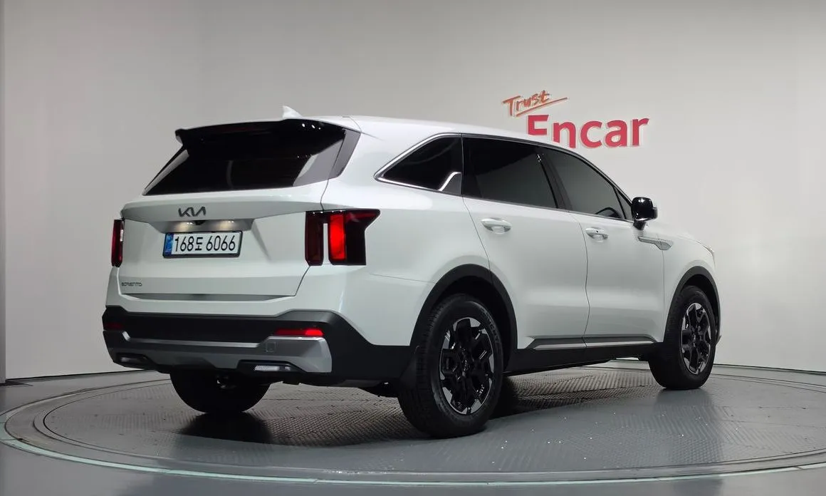 Kia Sorento — фото 5
