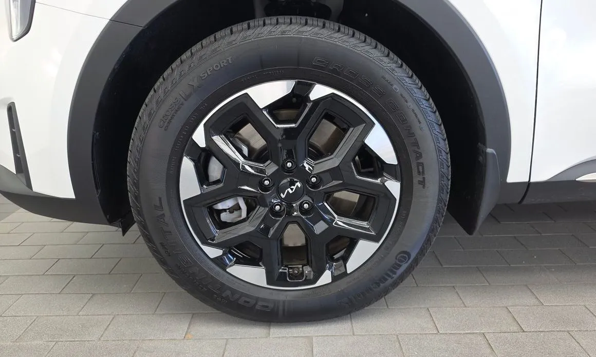 Kia Sorento — фото 9