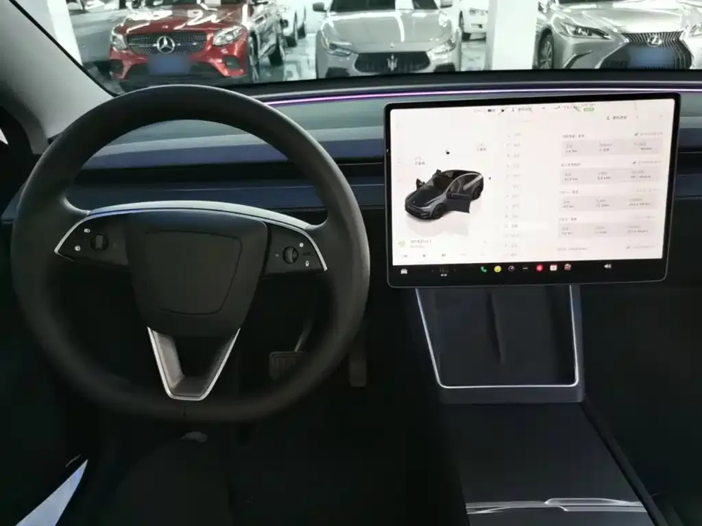 Tesla Model Y — фото 3