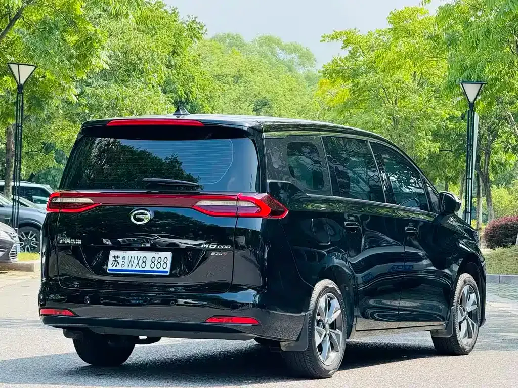 GAC Motor Trumpchi M6 — фото 10