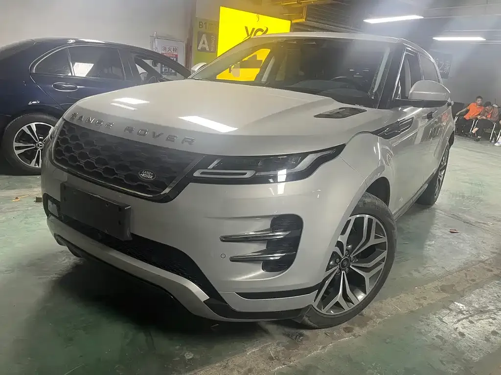 Land Rover Evoque — фото 1