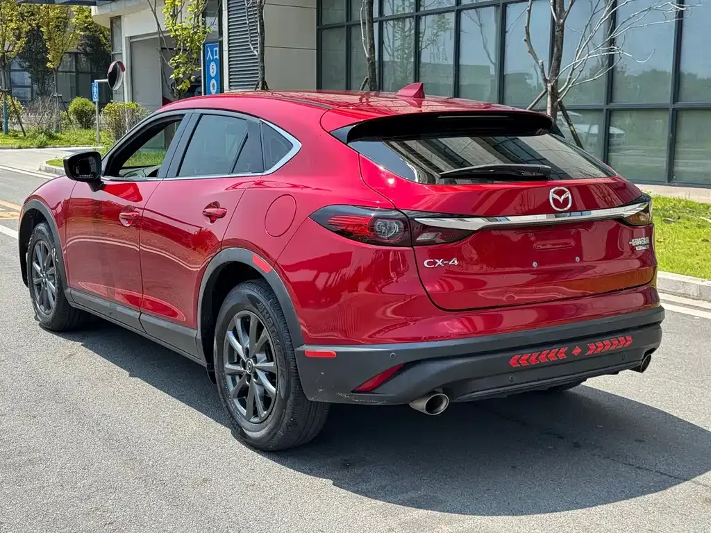 Mazda CX-4 — фото 9