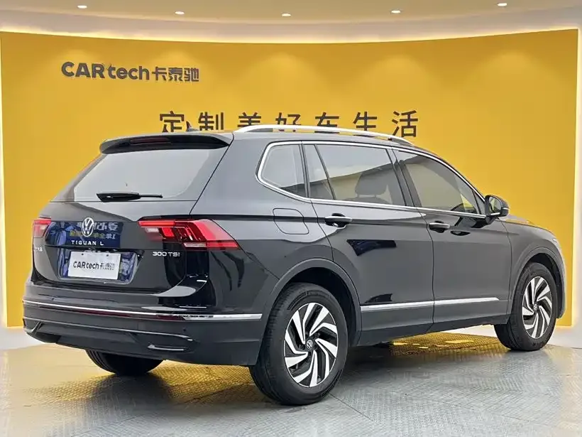 Volkswagen Tiguan L — фото 10