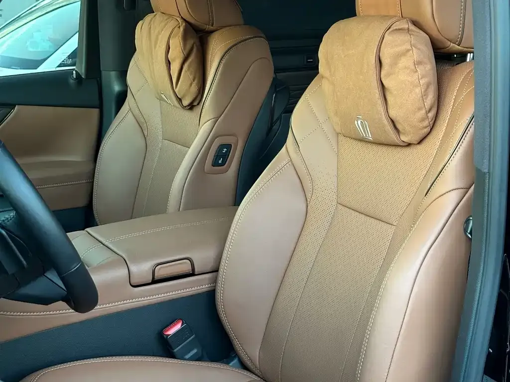 Toyota Vellfire — фото 10