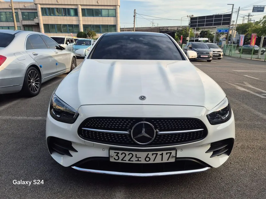 Mercedes-Benz E-Class — фото 9
