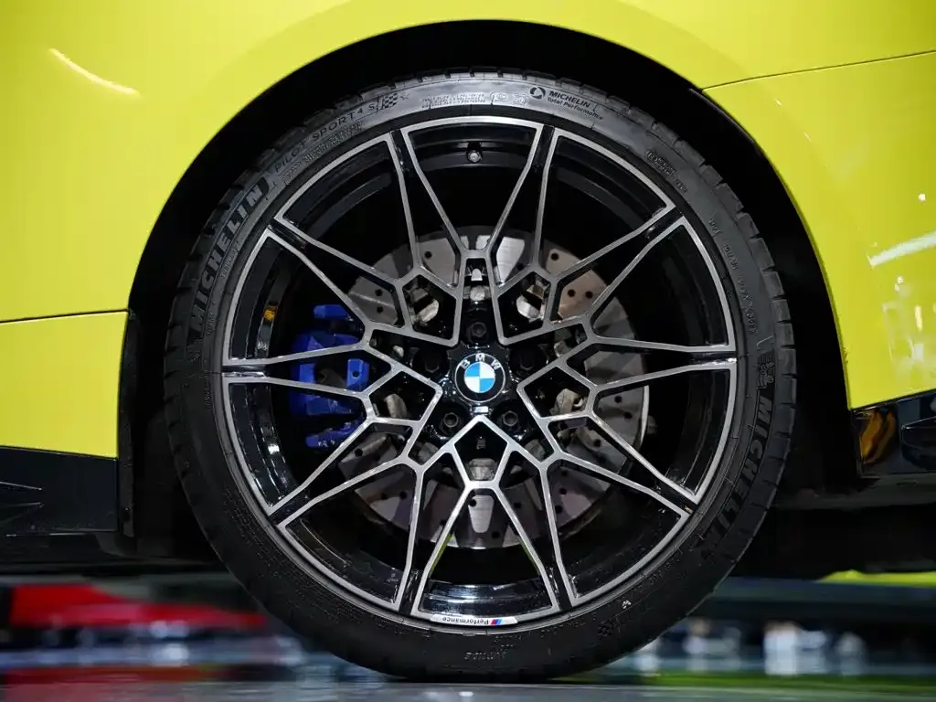 BMW M4 — фото 9