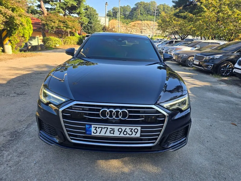 Audi A6 — фото 1