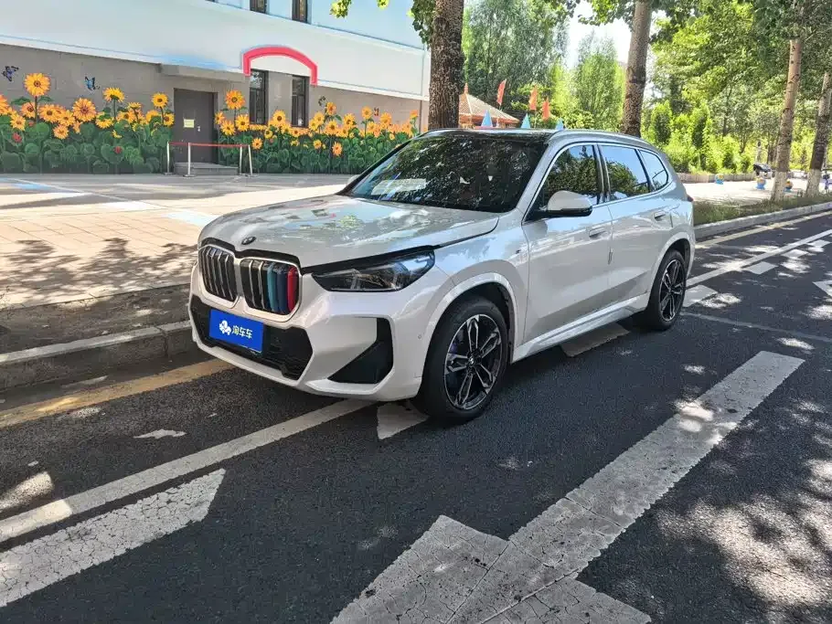 BMW X1 — фото 1