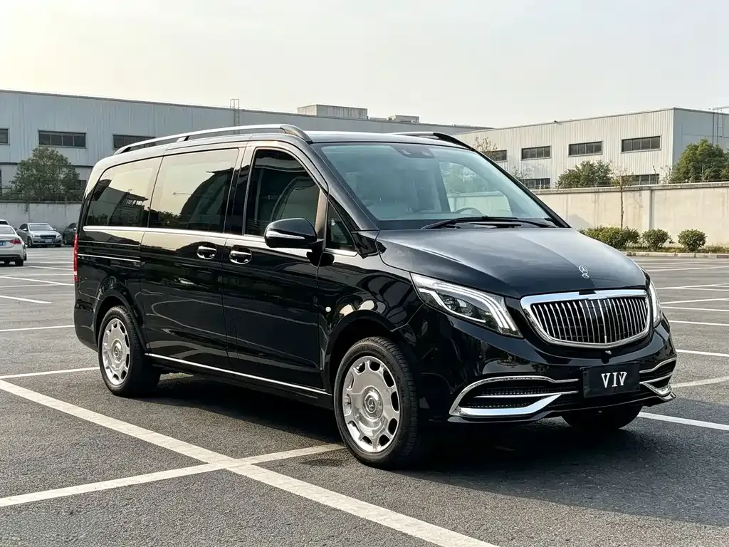 Mercedes-Benz V-Class — фото 10