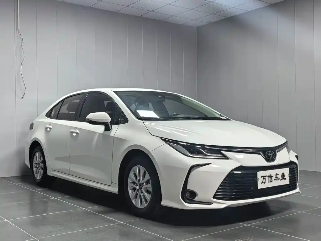 Toyota Corolla — фото 3