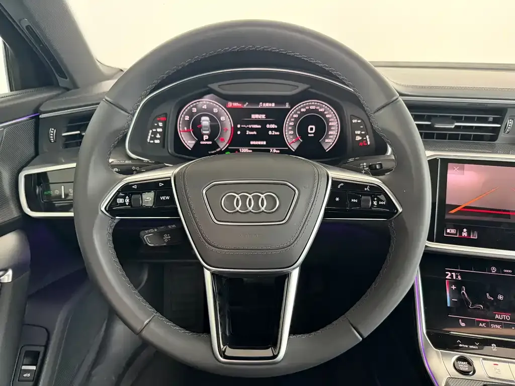 Audi A6L — фото 9