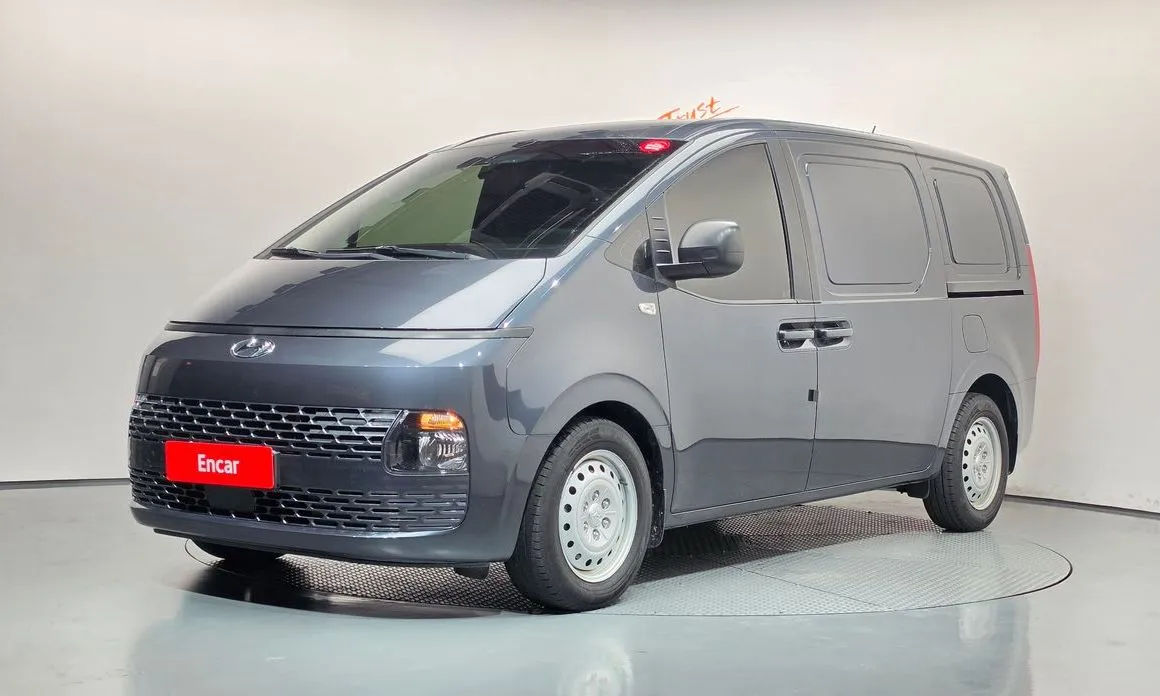 Hyundai Staria — фото 1