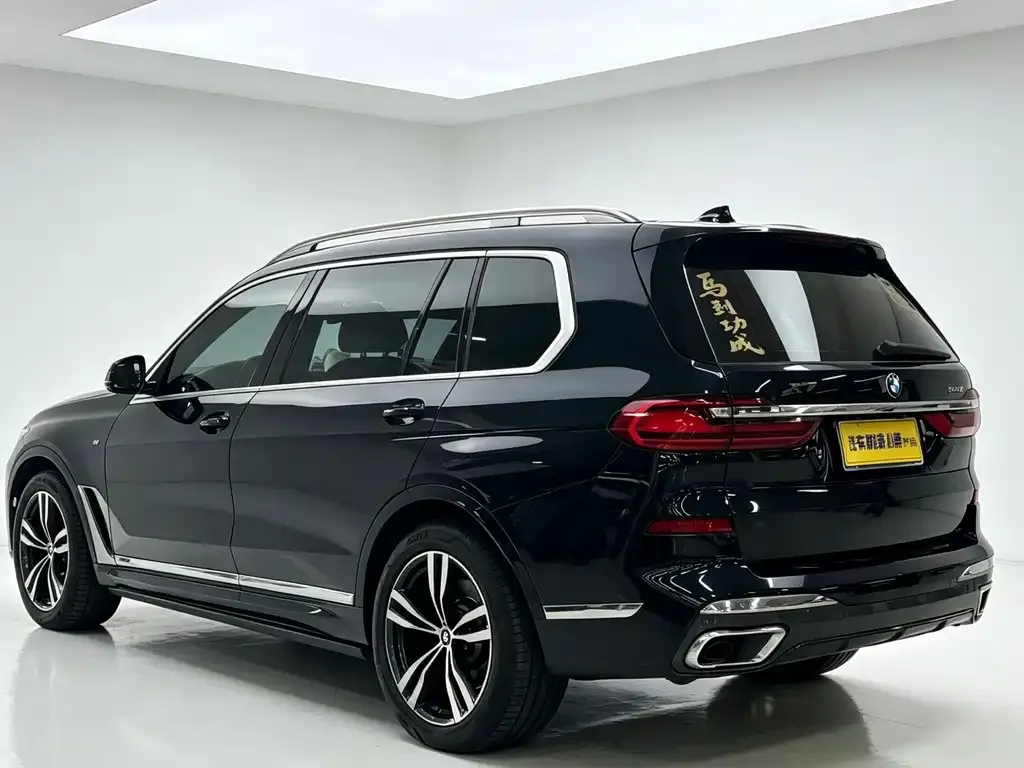 BMW X7 — фото 4