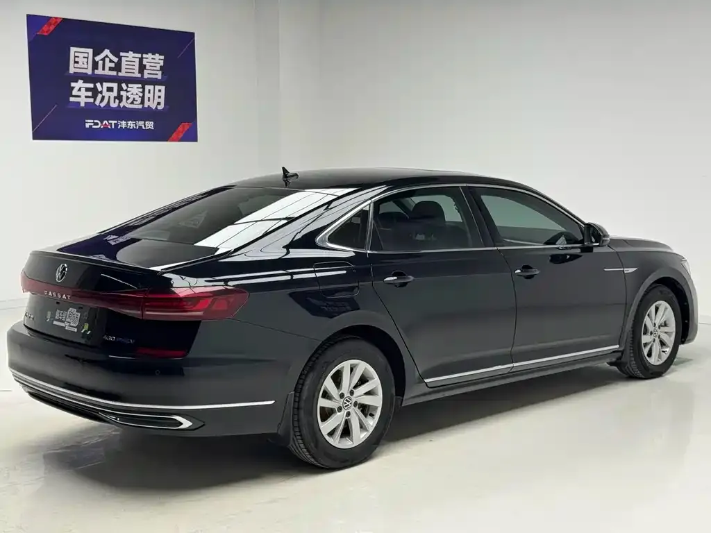 Volkswagen Passat PHEV — фото 3