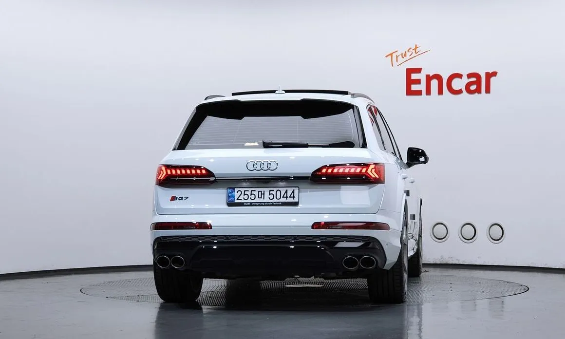 Audi SQ7 — фото 3