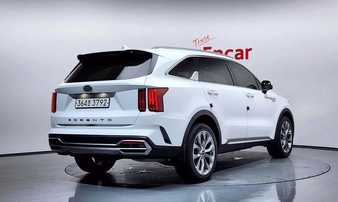 Kia Sorento — фото 5