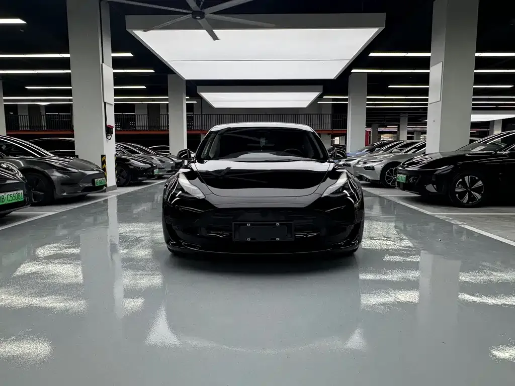 Tesla Model 3 — фото 4