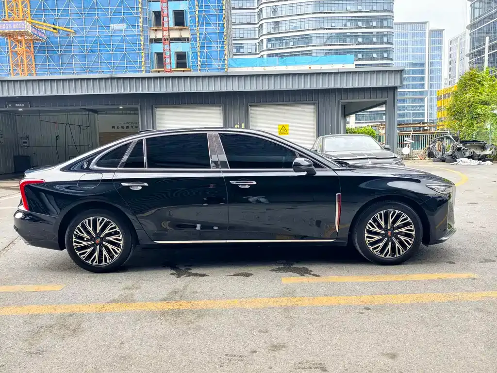 Hongqi H5 — фото 6