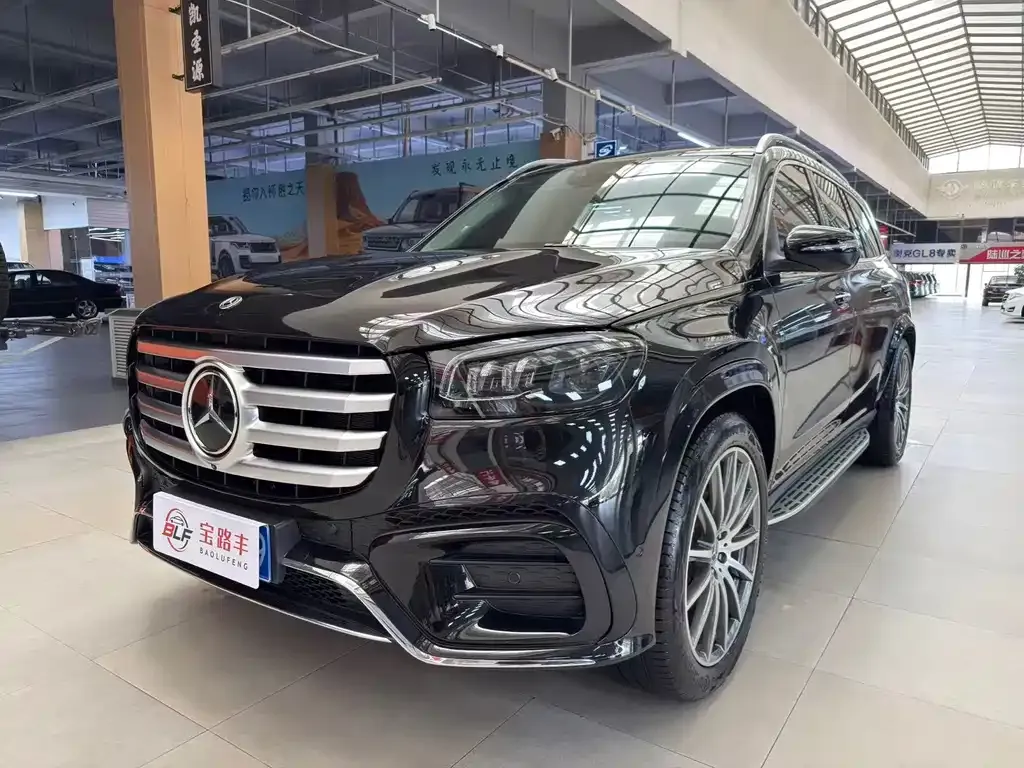 Mercedes-Benz GLS — фото 1