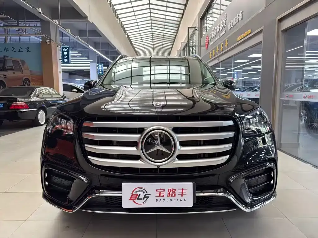 Mercedes-Benz GLS — фото 8