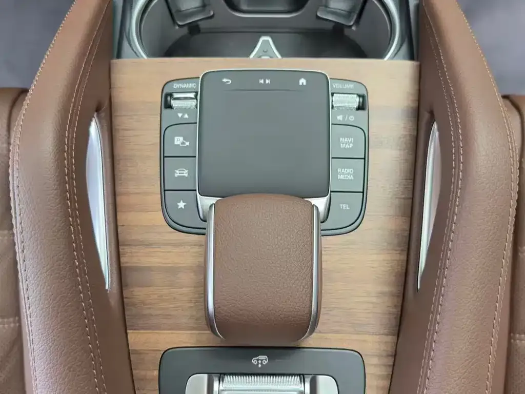 Mercedes-Benz GLS — фото 10